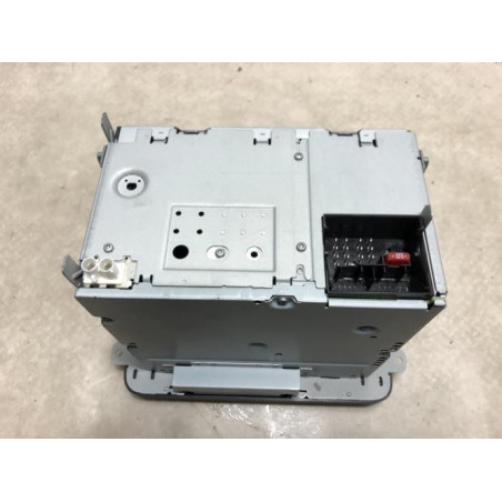 Autoradio d'origine VOLKSWAGEN SCIROCCO 3 PHASE 1 COUPE d’occasion