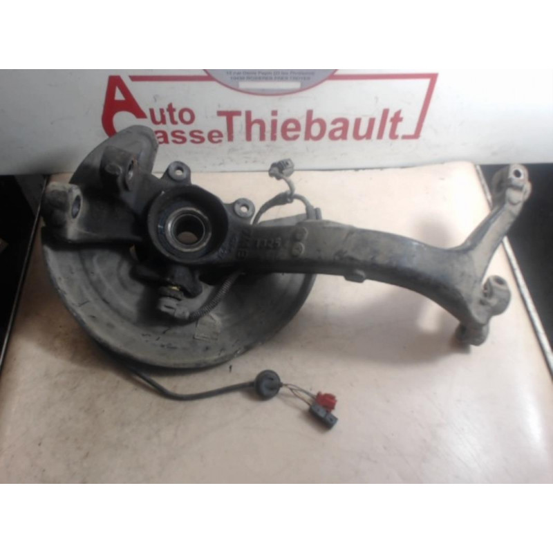 Fusee avant gauche SKODA  d’occasion
