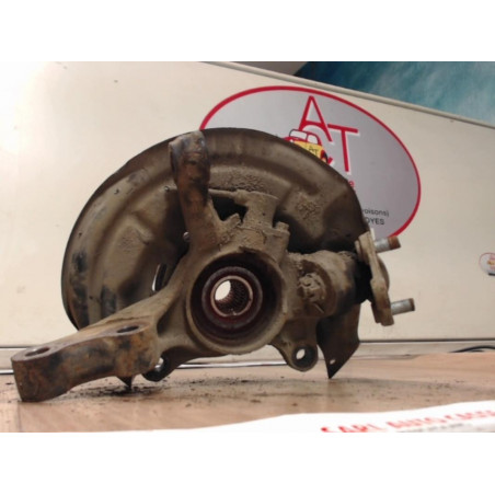 Fusee avant droit TOYOTA AVENSIS 2.0T D4D d’occasion