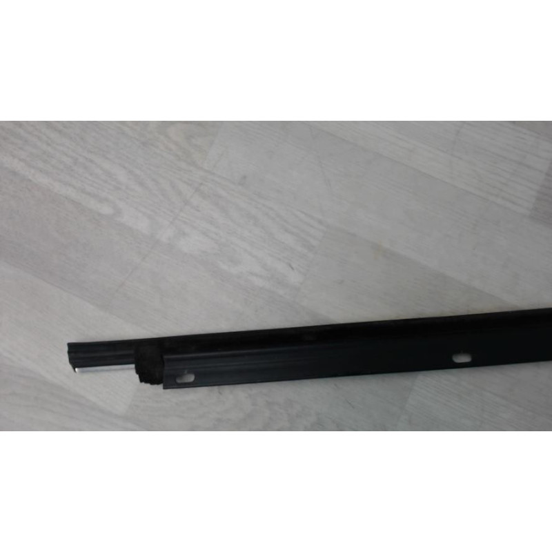Baguette de porte avant gauche AUDI A4 2 AVANT PHASE 2 BREAK d’occasion