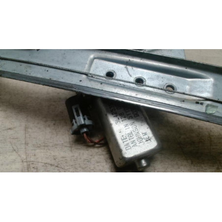 Leve vitre electrique avant gauche DACIA DUSTER 1 PHASE 1 d’occasion