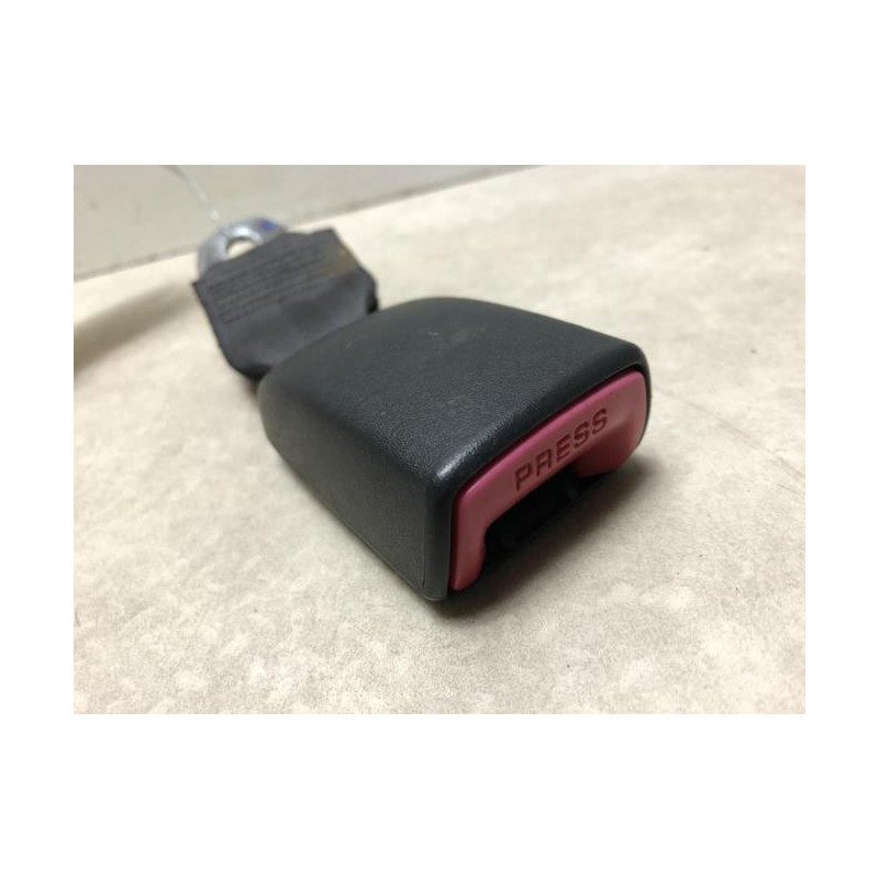 Attache ceinture arriere gauche SUZUKI SWIFT 3 d’occasion