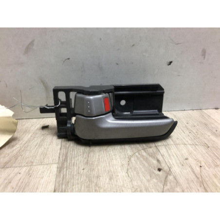 Poignee porte avant gauche SUZUKI SWIFT 3 d’occasion