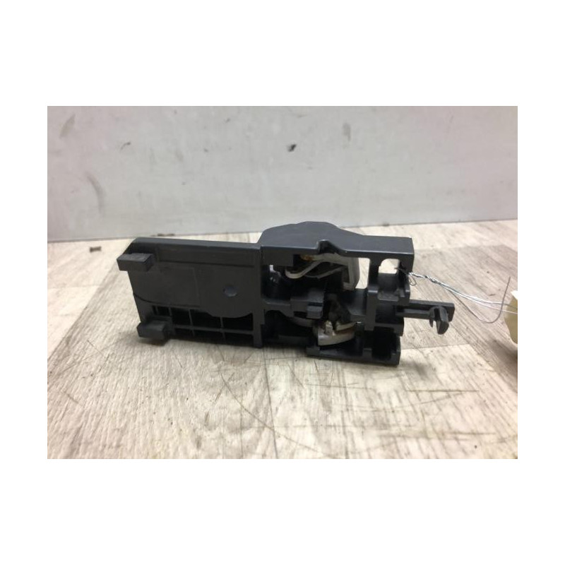 Poignee porte avant gauche SUZUKI SWIFT 3 d’occasion