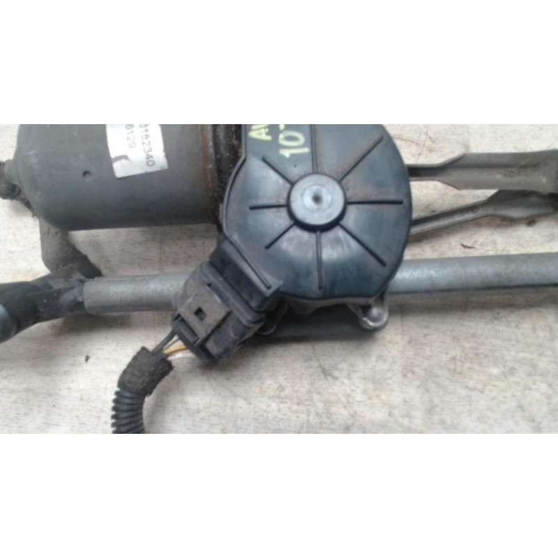 Moteur essuie glace avant OPEL CORSA D PHASE 1 d’occasion