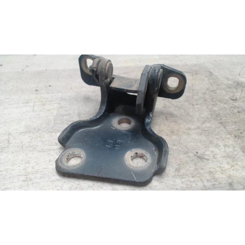 Charniere de porte avant gauche LAND ROVER FREELANDER 1 PHASE 1 d’occasion