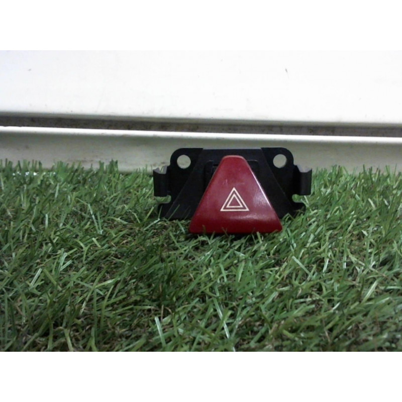 Bouton de warning PEUGEOT 307 PHASE 1 d’occasion