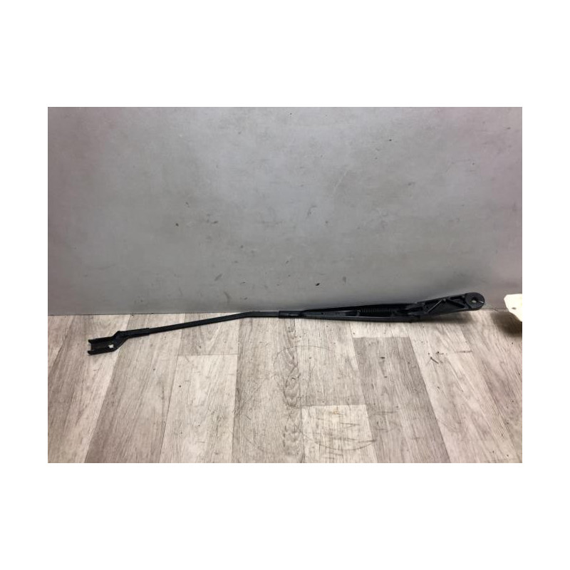 Bras essuie glace avant droit VOLKSWAGEN SCIROCCO 3 PHASE 1 COUPE d’occasion