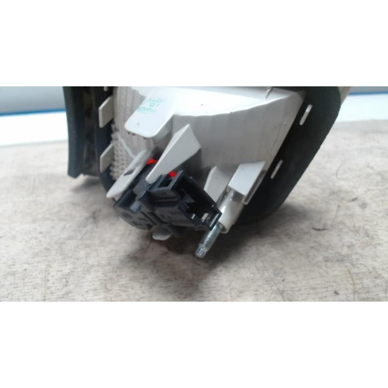 Feu arriere secondaire gauche (feux) AUDI A4 2 PHASE 2 d’occasion