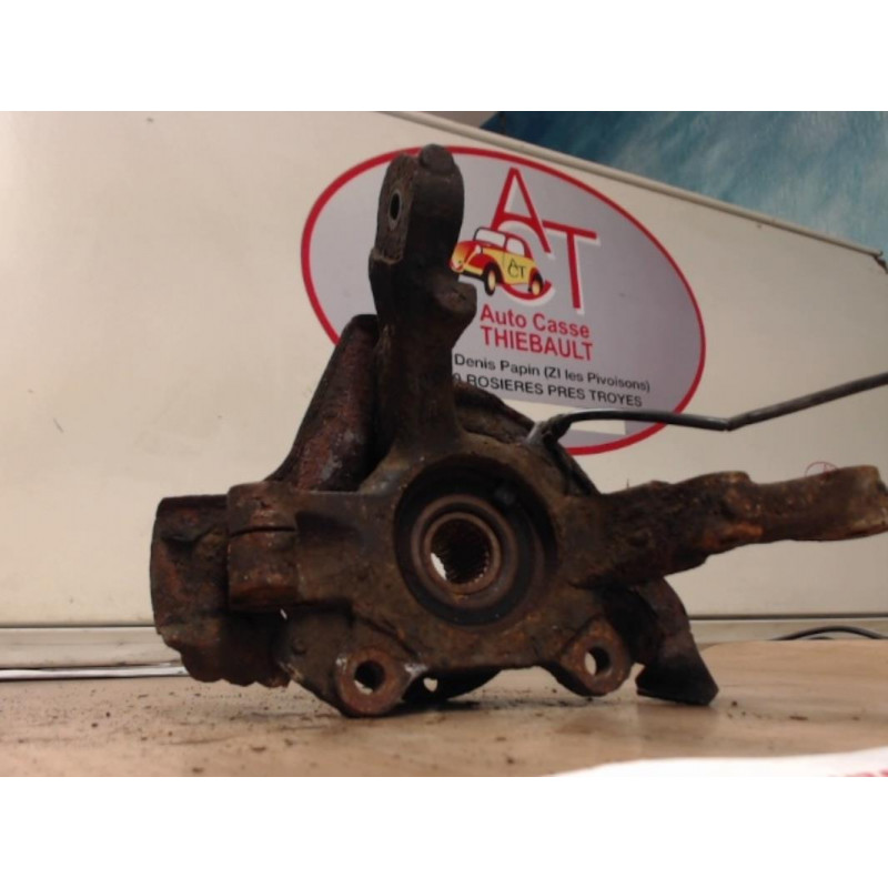 Fusee avant gauche FIAT  d’occasion
