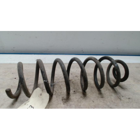Ressort de suspension arriere droit RENAULT SCENIC 3 PHASE 1 d’occasion