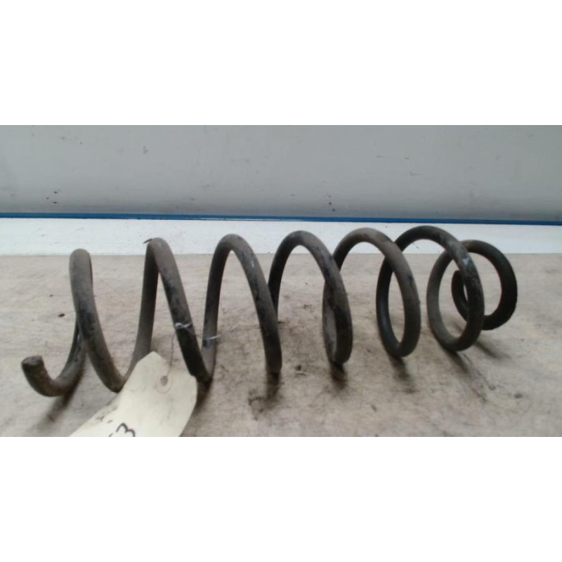 Ressort de suspension arriere droit RENAULT SCENIC 3 PHASE 1 d’occasion