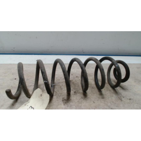 Ressort de suspension arriere droit RENAULT SCENIC 3 PHASE 1 d’occasion
