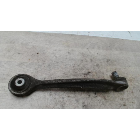 Bras de suspension superieur avant droit AUDI A4 2 AVANT PHASE 1 BREAK d’occasion