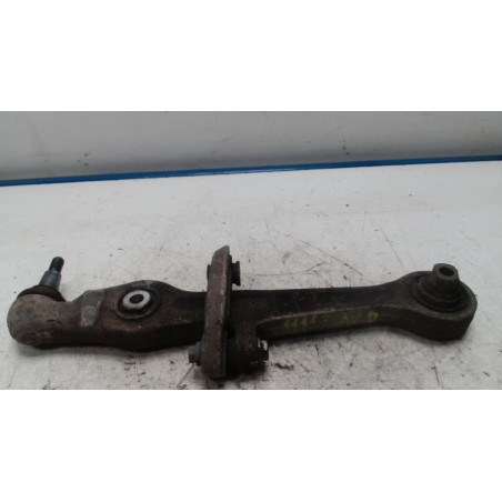 Bras de suspension superieur avant droit AUDI A4 2 AVANT PHASE 1 BREAK d’occasion