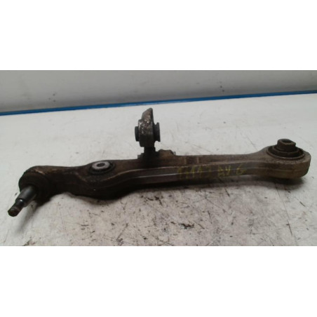 Bras de suspension superieur avant gauche AUDI A4 2 AVANT PHASE 1 BREAK d’occasion