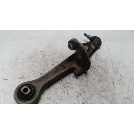 Bras de suspension superieur avant gauche AUDI A4 2 AVANT PHASE 1 BREAK d’occasion