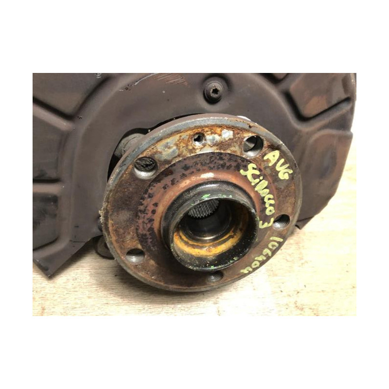 Fusee avant gauche VOLKSWAGEN SCIROCCO 3 PHASE 1 COUPE d’occasion