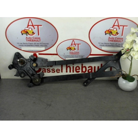 Leve vitre mecanique avant droit RENAULT TRAFIC PHASE 1 CHASSIS CABINE d’occasion