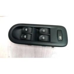 Interrupteur de leve vitre avant gauche RENAULT CLIO 3 PHASE 1 d’occasion