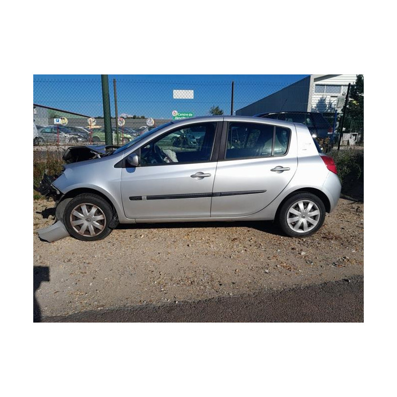 Interrupteur de leve vitre avant gauche RENAULT CLIO 3 PHASE 1 d’occasion
