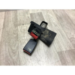 Attache ceinture arriere gauche AUDI A4 2 PHASE 2 d’occasion