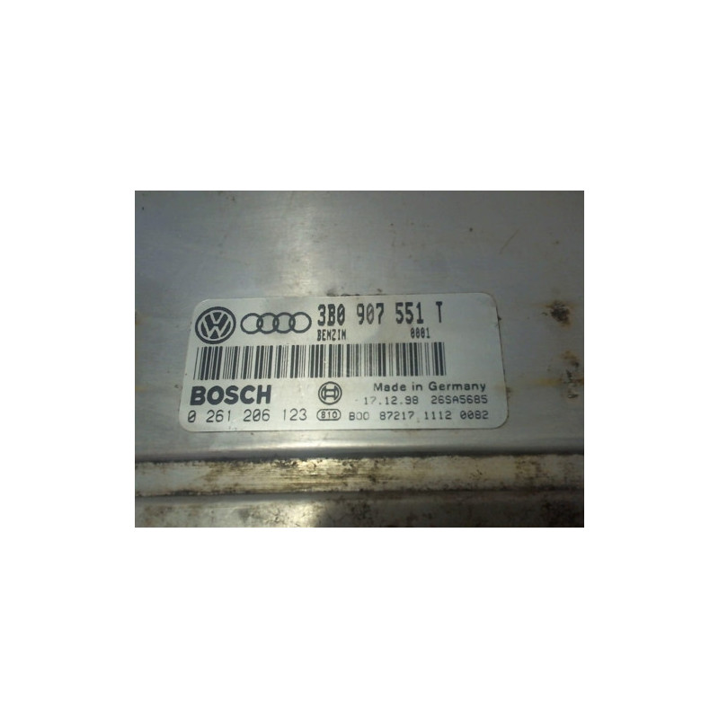 Calculateur moteur AUDI A4 1 AVANT PHASE 2 BREAK d’occasion