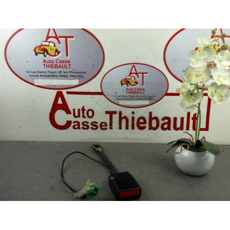 Attache ceinture avant droit CITROEN C6 d’occasion