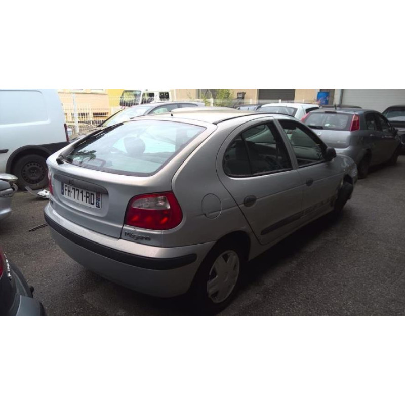 Verin de capot RENAULT MEGANE 1 PHASE 2 d’occasion