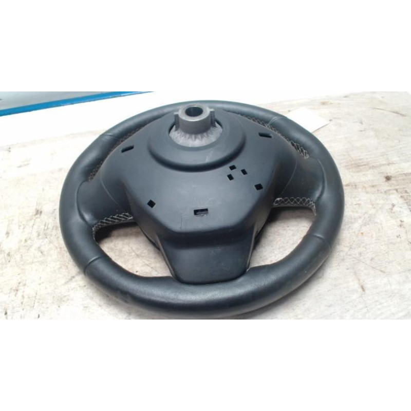Volant RENAULT CLIO 4 PHASE 1 BREAK d’occasion