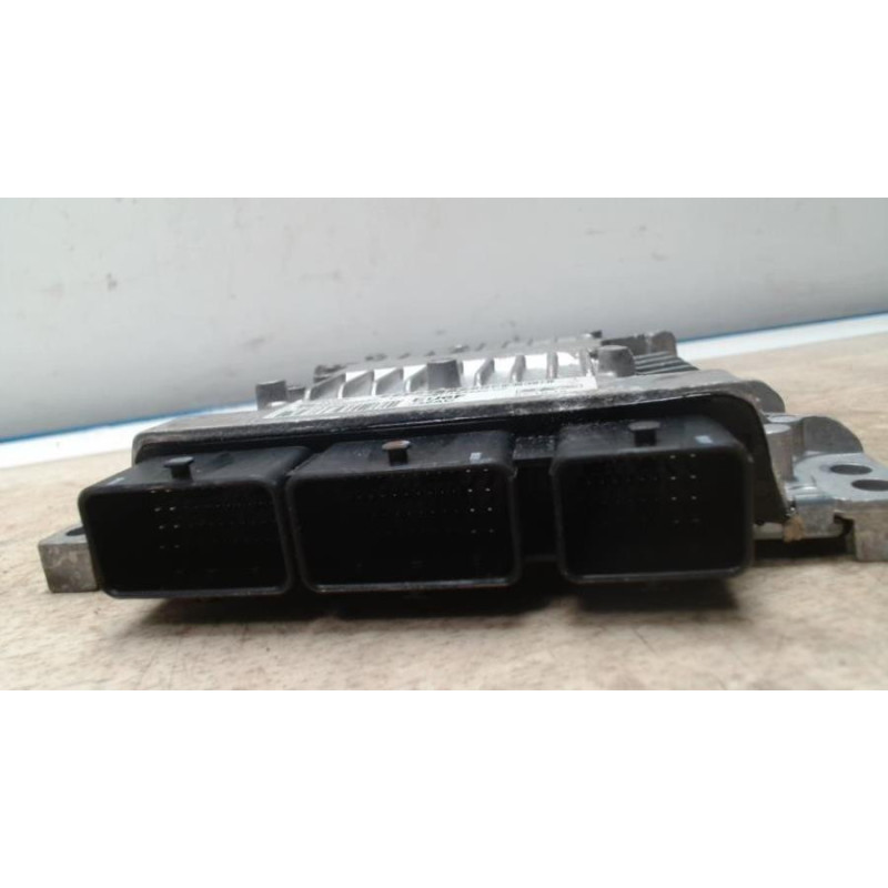 Calculateur moteur FORD MONDEO 3 PHASE 1 d’occasion