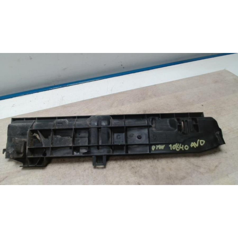 Moulure de pare choc avant BMW SERIE 1 E87 PHASE 1 d’occasion