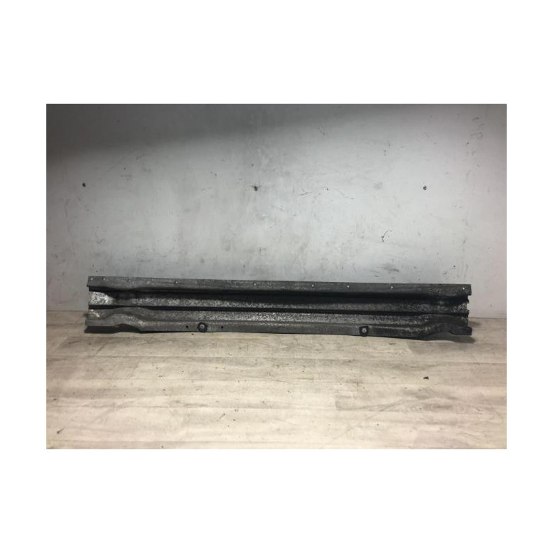 Renfort pare choc arriere (traverse) AUDI A4 2 PHASE 2 d’occasion