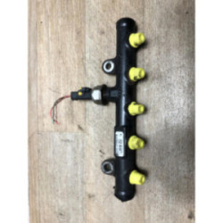 Rampe injection PEUGEOT 407 PHASE 1 d’occasion