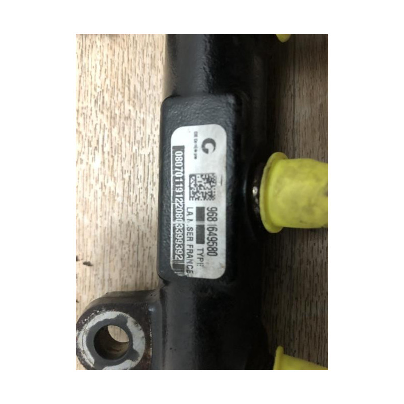 Rampe injection PEUGEOT 407 PHASE 1 d’occasion
