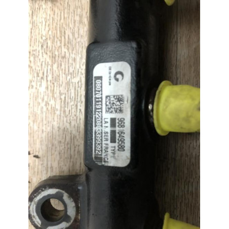 Rampe injection PEUGEOT 407 PHASE 1 d’occasion