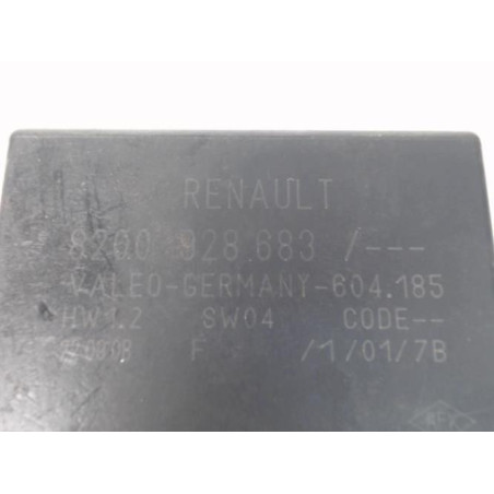 Calculateur RENAULT GRAND SCENIC 2 PHASE 2 d’occasion