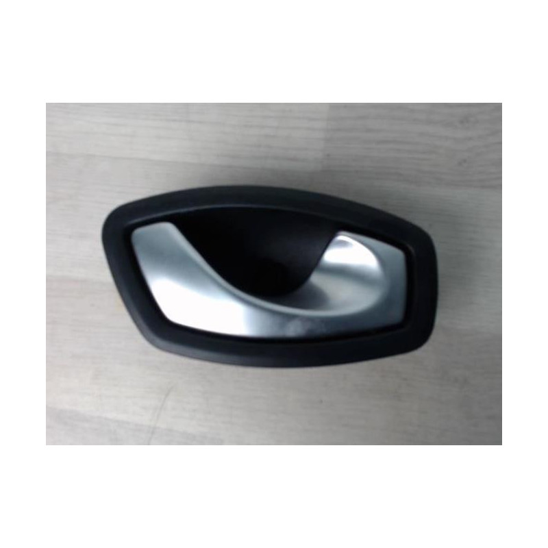 Poignee interieur arriere droit RENAULT MEGANE 3 PHASE 1 BREAK d’occasion