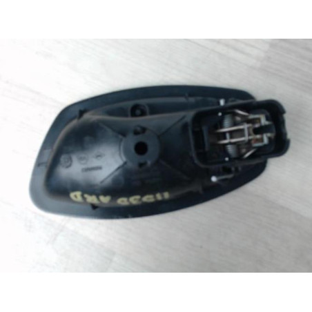 Poignee interieur arriere droit RENAULT MEGANE 3 PHASE 1 BREAK d’occasion