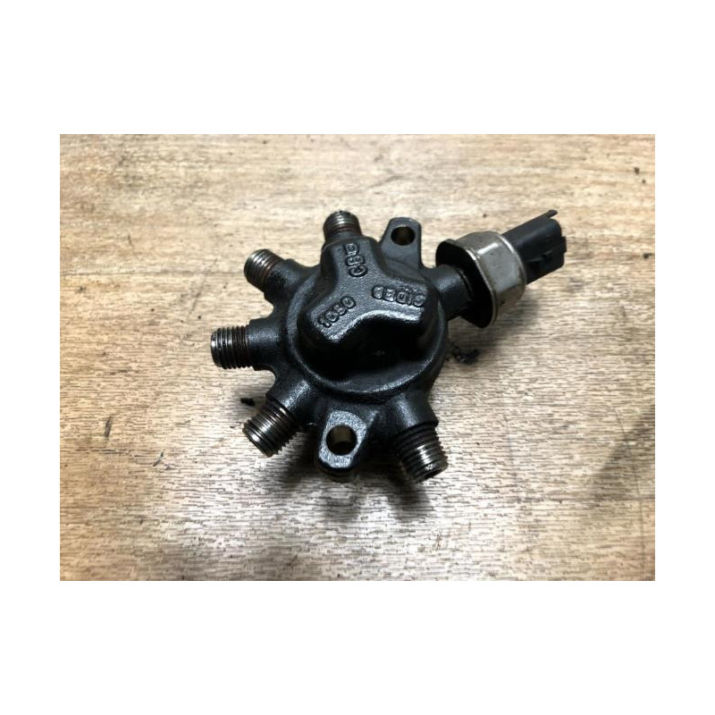 Rampe injection RENAULT MEGANE 3 PHASE 1 d’occasion