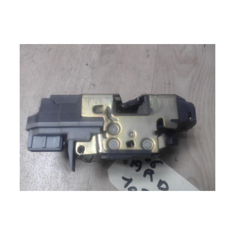 Serrure avant droit PEUGEOT 206 PHASE 2 d’occasion