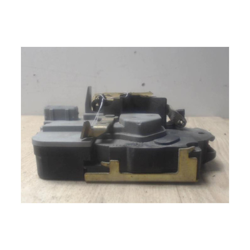 Serrure avant droit PEUGEOT 206 PHASE 2 d’occasion