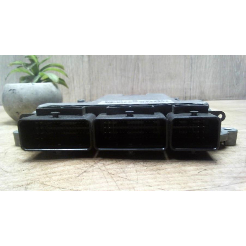 Calculateur moteur RENAULT CLIO 4 PHASE 1 d’occasion