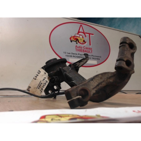 Fusee avant gauche VOLKSWAGEN PASSAT V (3B2) d’occasion