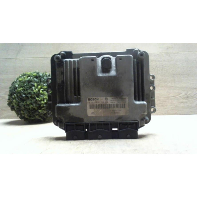 Calculateur moteur RENAULT CLIO 2 PHASE 1 d’occasion