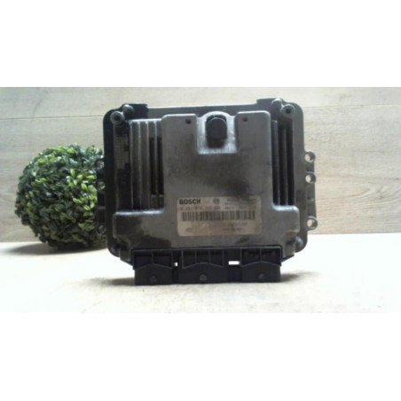 Calculateur moteur RENAULT CLIO 2 PHASE 1 d’occasion
