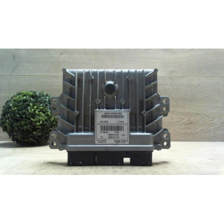 Calculateur moteur RENAULT CLIO 3 PHASE 2 BREAK d’occasion