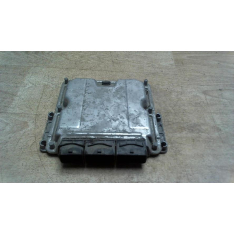 Calculateur moteur RENAULT LAGUNA 2 PHASE 1 d’occasion