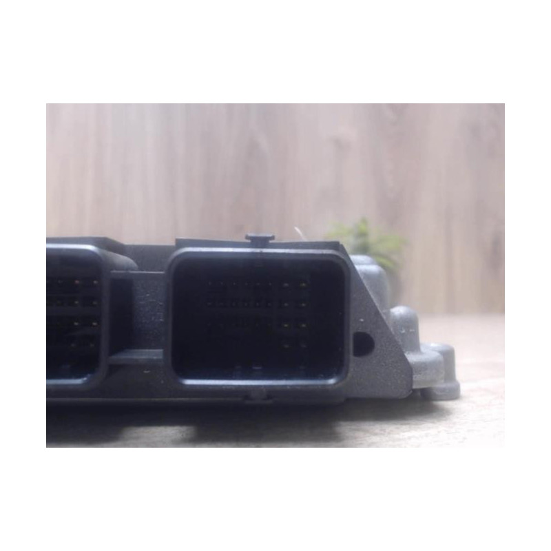 Calculateur moteur RENAULT ESPACE 4 PHASE 1 d’occasion