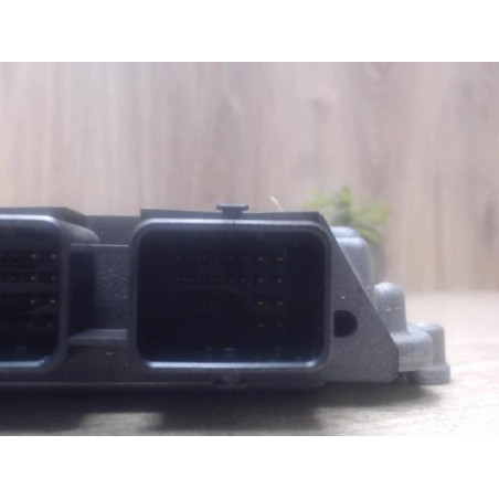 Calculateur moteur RENAULT ESPACE 4 PHASE 1 d’occasion
